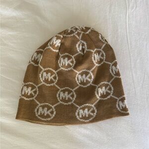 🛍️ MK beanie